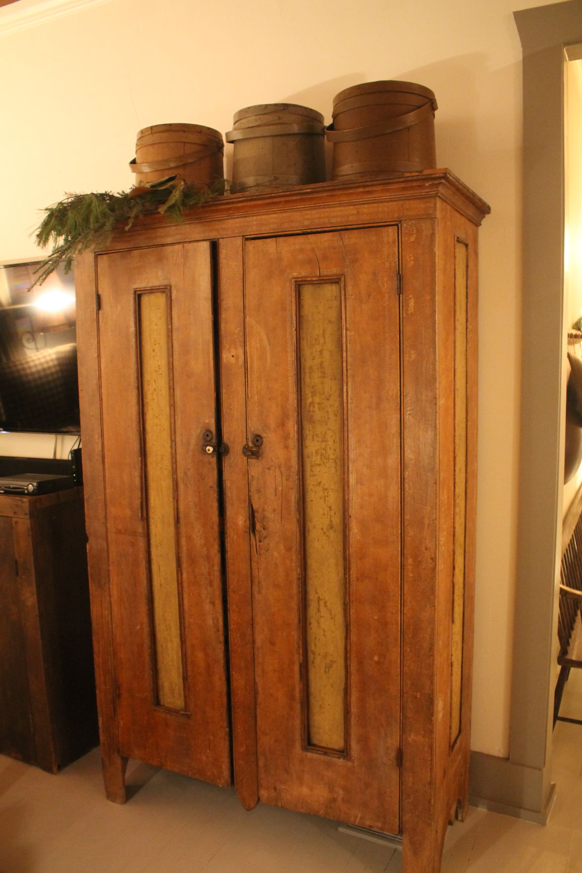 House full of antiques 1
